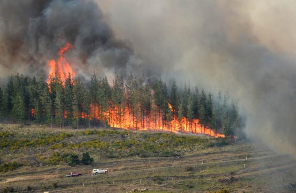 Rural Firefighters at the seat of the fire at Stoneburn Rd, near Dunback. Photo by Stephen Jaquiery.