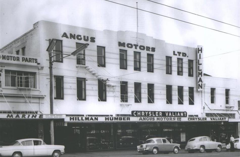 The building's 1965 appearance. Photo by Hocken Snapshot.