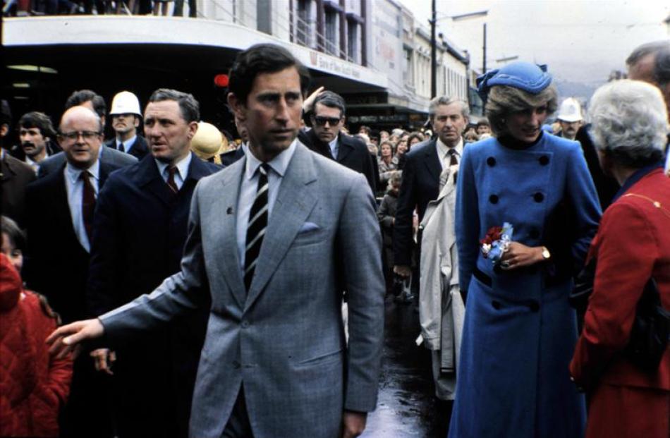 Charles and Diana meet the people in George St, Dunedin.