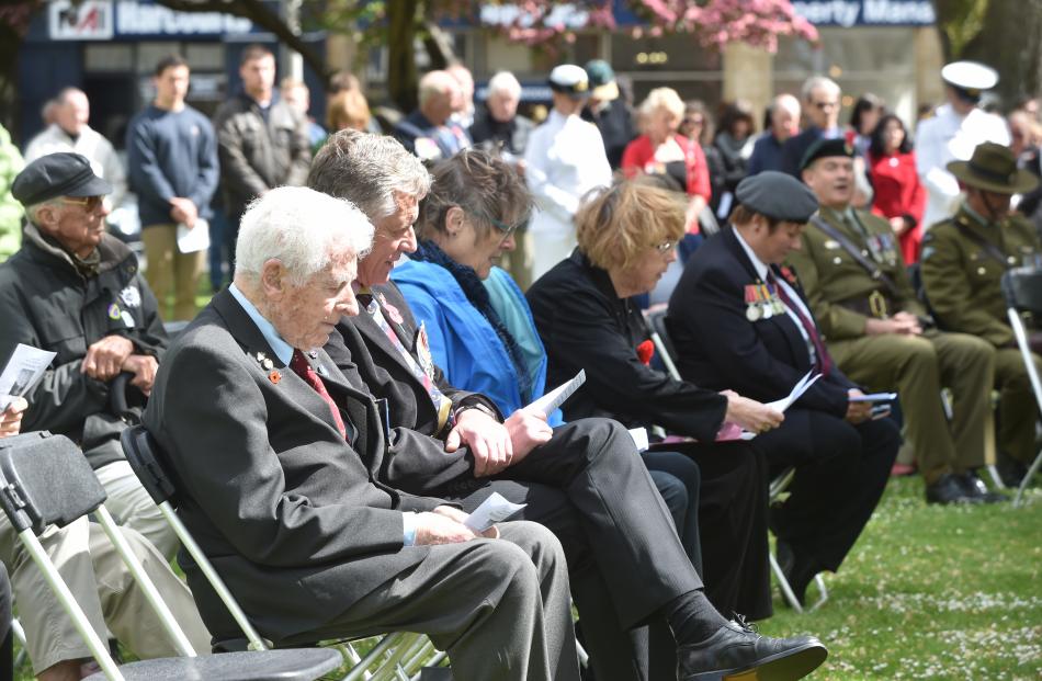 Armistice Day is marked in Dunedin. Photo by Peter McIntosh.