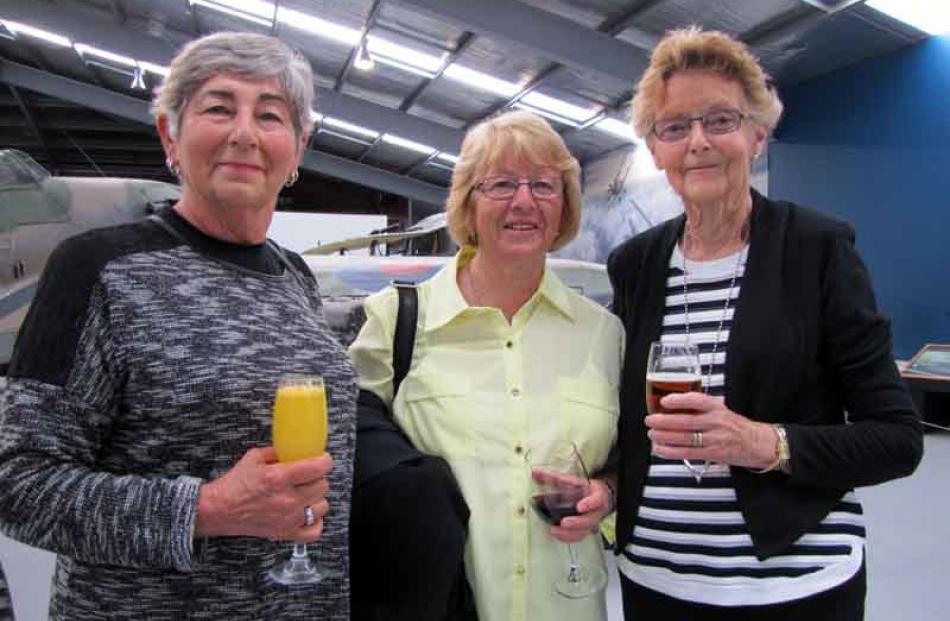 Pauline Pedersen of Auckland, Fay Richards of Melbourne, and Maureen Leonard of Timaru.