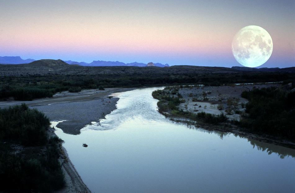 Moonrise over the Rio Grande. PHOTO: TRAVELTEX.COM