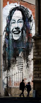 Artist: John Thom (New Zealand). Where: 8 Vogel St. Click on photo to enlarge.