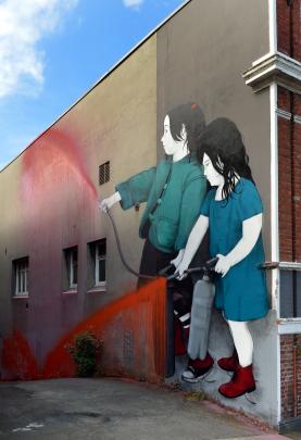 Artist: Be Free (Australia). Where: Salisbury Boutique building, 104 Bond St (view from Police St).
