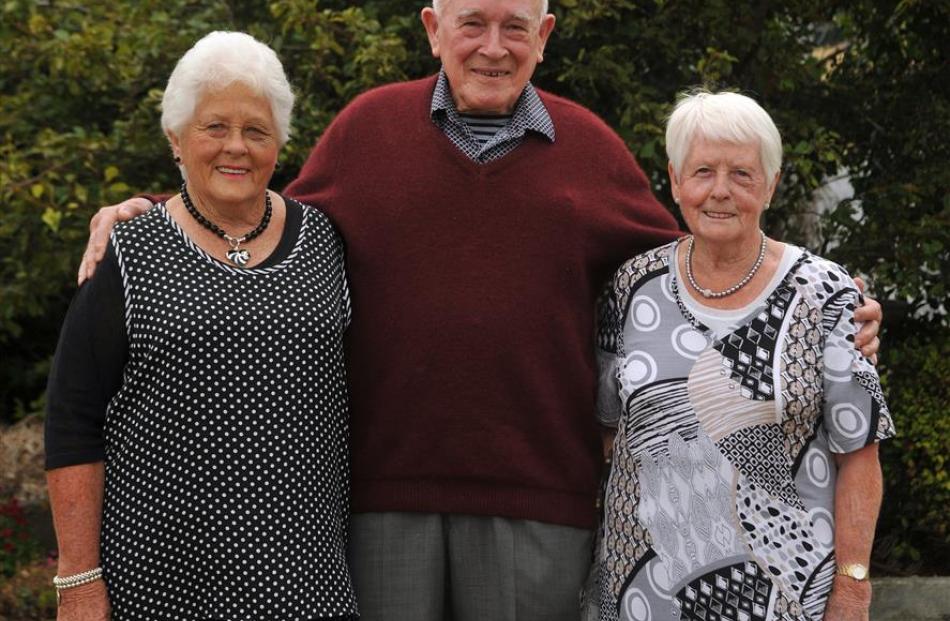 Grandchildren of John Anderson jun, thought to have been the first European child born in Dunedin...
