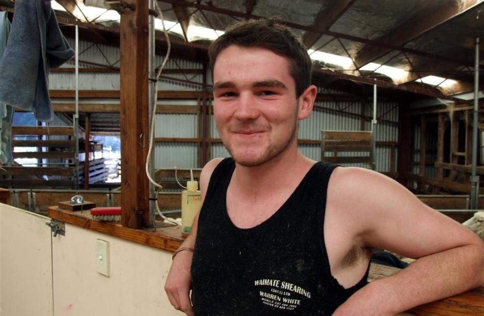 Scottish shearer Ryan MacLean has been honing his skills in New Zealand.