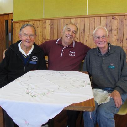 Tournament umpire Stan Rae (left), from the Mosgiel RSA, takes a breather with Taieri Sub...