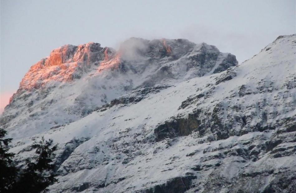 Turret Head provides a winter welcome on the western side of Mt Earnslaw, Paradise. Photo by Nuno...