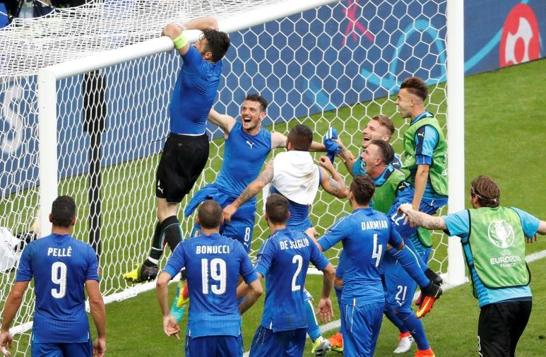 Italy's goalkeeper Gianluigi Buffon celebrates after beating Spain in the Round of 16. Photo:...
