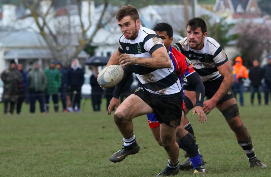 Action from today's Southern v Harbour match. Photo: Caswell Images