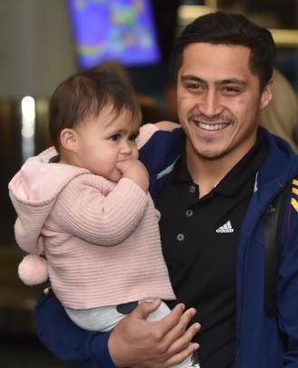 Highlanders midfield back Jason Emery and daughter Aria (13 months). Photos by Peter McIntosh
