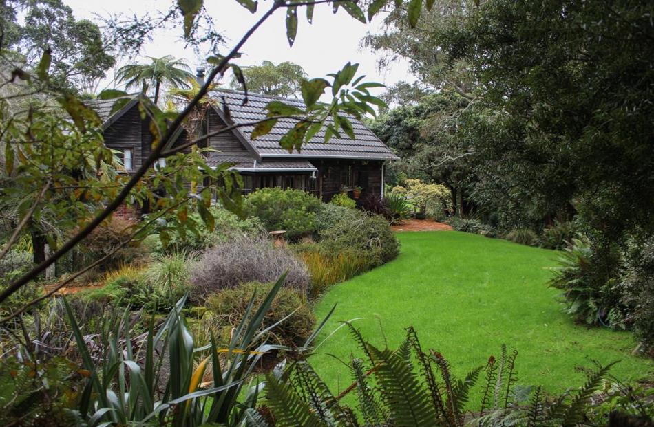 The native garden Te Kainga Marire mimics real-life 
New Zealand bush.