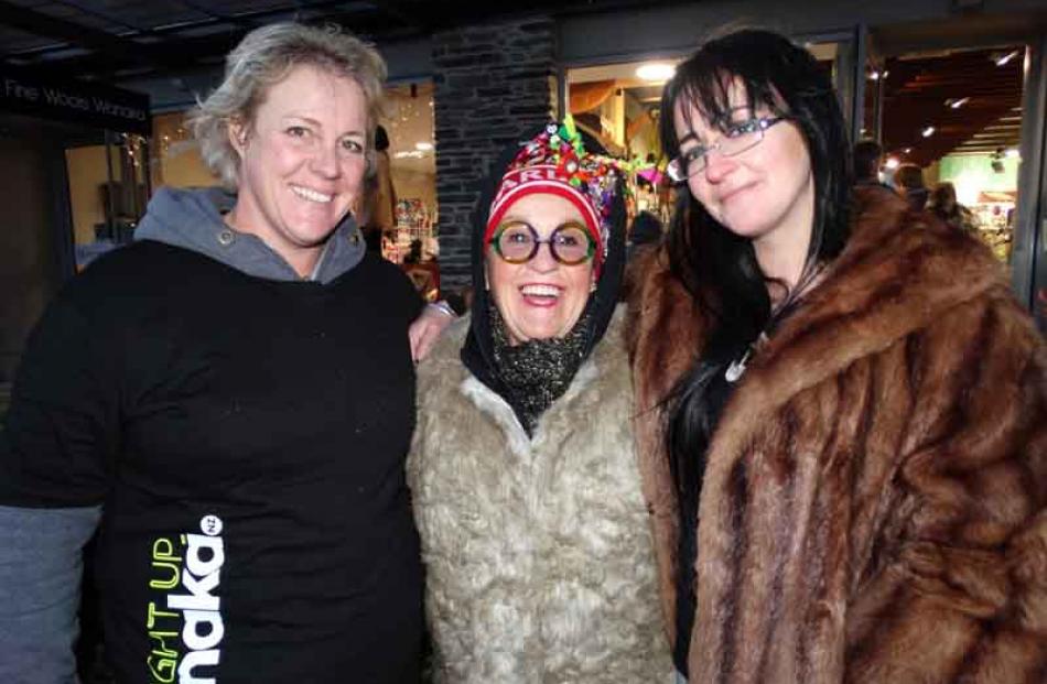 Mandy Enoka, Carol Little and Ruth Thomson, all of Wanaka.