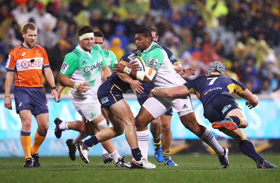 Waisake Naholo takes the ball into contact for the Highlanders. Photo: Getty Images