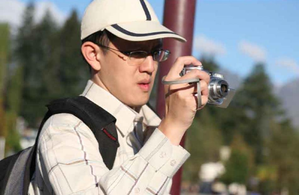 Jerry Chan from Taiwan captures Queenstown Bay.