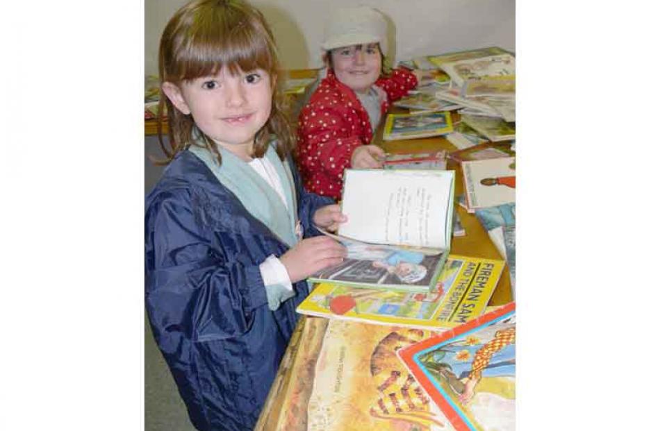 Alex (5) and Georgia Thomson (4).