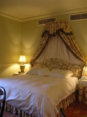 Chateau Yering has beds for the night. And what beds.