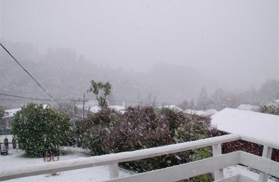 Hello, this was in Fairfield at 10:45am. Keep warm! Nicky Wang