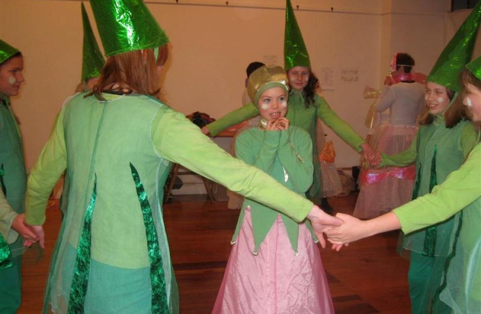 Tulip girls dance before the parade. Photo by Stella Chisholm