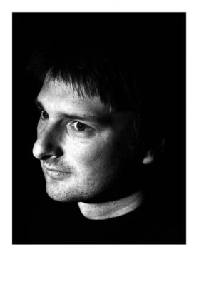HDU bass player Neil Phillips.