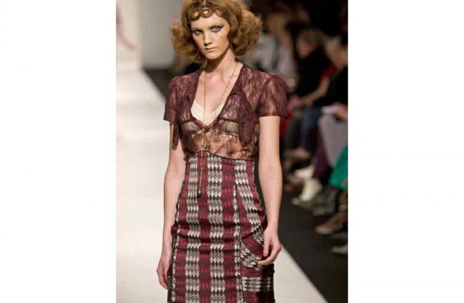 Annah Stretton collection.