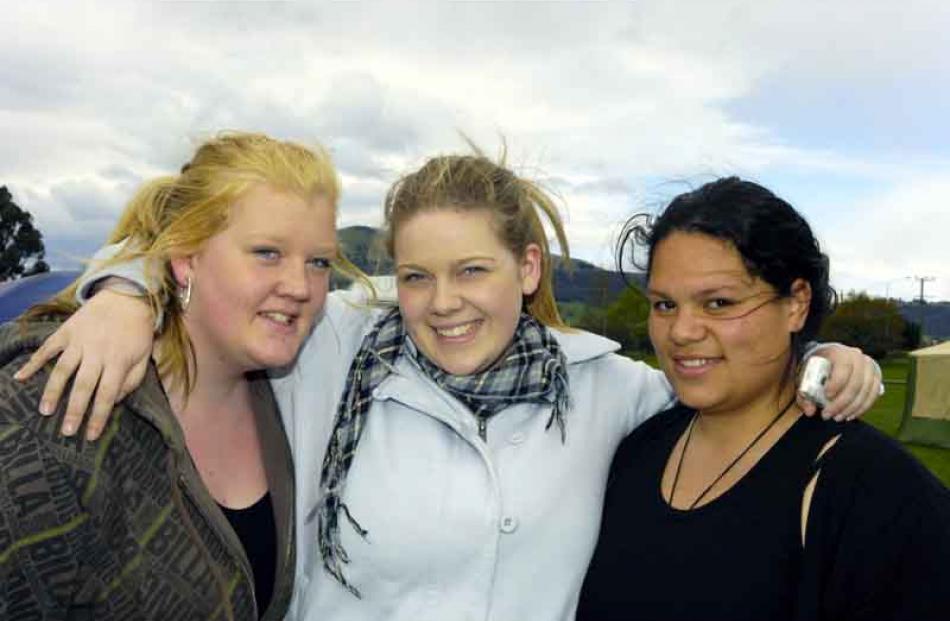 Hannah Goatley (14) of Wyndham, Stephanie Goatley (16) and Jeanette Tumohe (16) of Balclutha.
