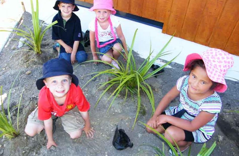 Day-one Remarkables Primary School pupils (from left) Max Sinclair (6), of Quail Rise, Angus...