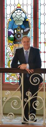 <meta http-equiv="CONTENT-TYPE" content="text/html; charset=utf-8" />...