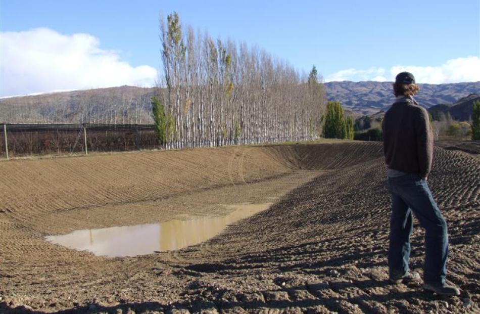 A new dam is being constructed at McIntosh Orchard and it will utilise water from the Earnscleugh...