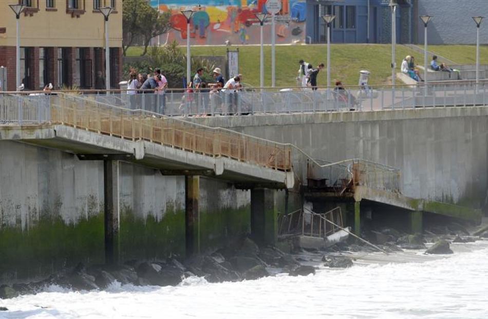 A section of a St Clair seawall ramp that has fallen into the surf below. Photo by Craig Baxter.