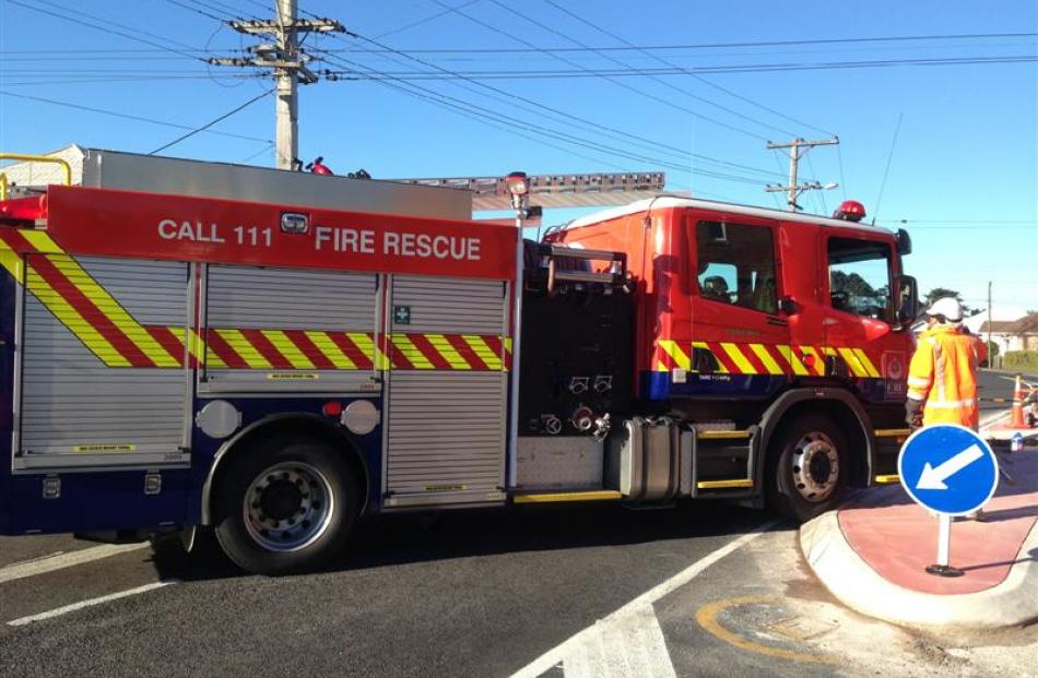 A St Kilda station fire engine fails to negotiate the newly modified intersection of Hargest Cres...