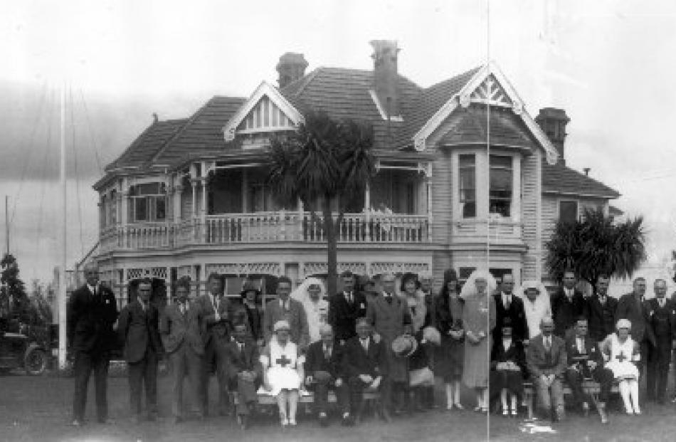 A visit by Governor-General Lord Bledisloe to Montecillo in the 1930s.