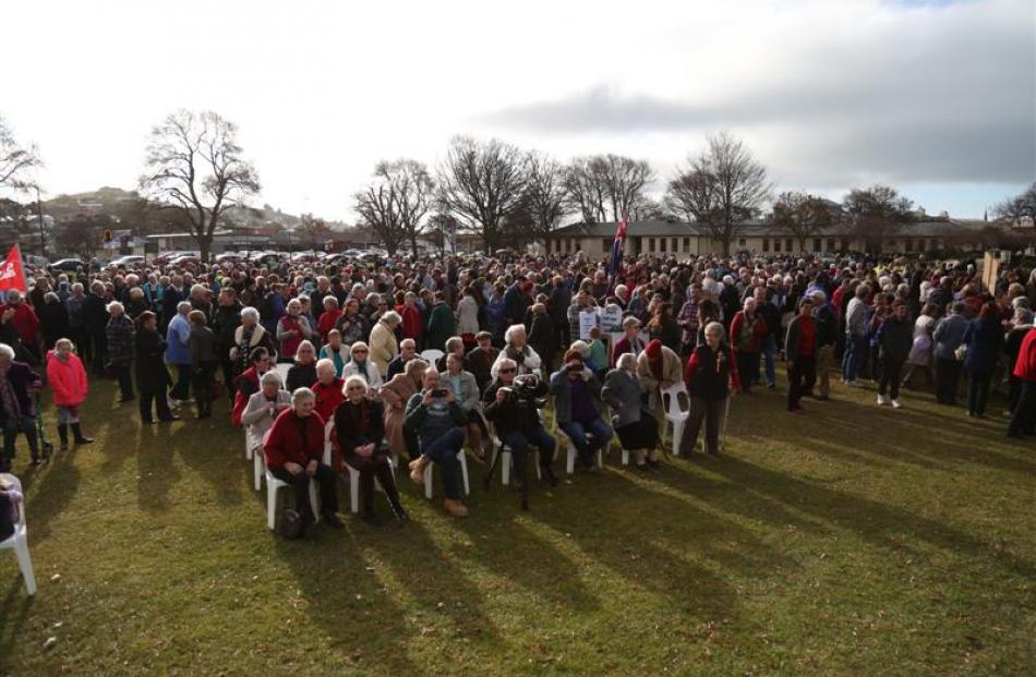 About 2500 people yesterday  gathered  in  Takaro Park, in Oamaru,  protesting against proposed...