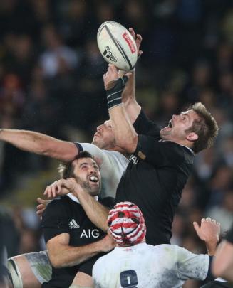 All Black captain Richie McCaw claims a high ball. Photo Getty