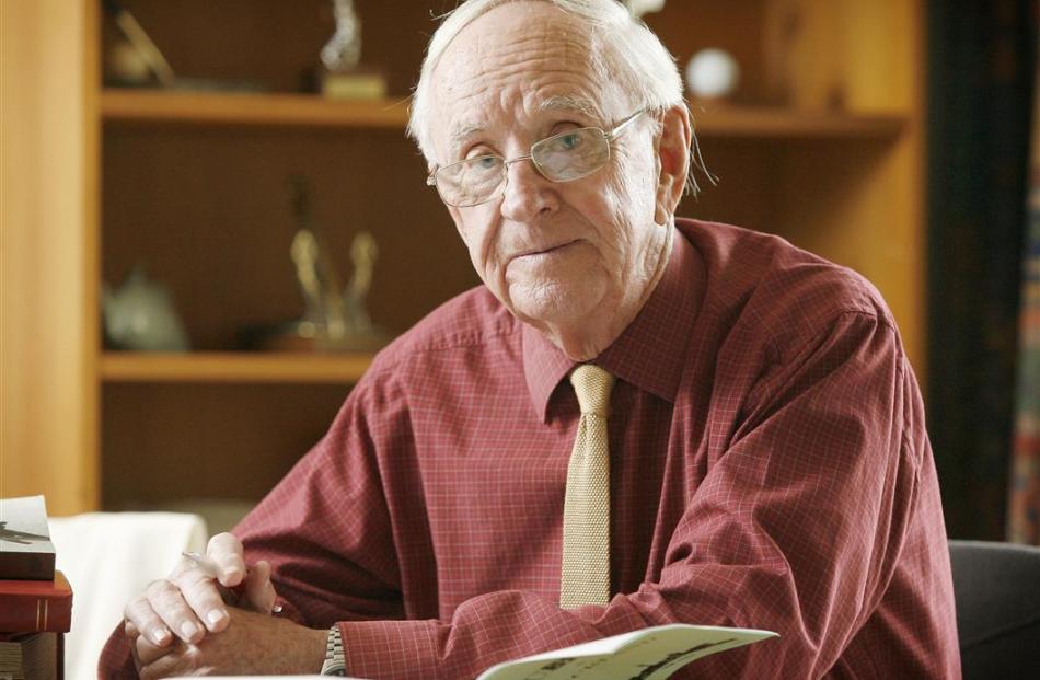 Bob Tizard (then 83) in August 2007. Photo by The NZ Herald.