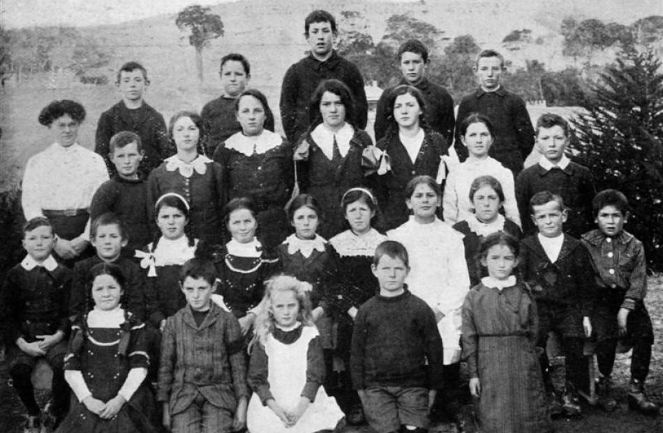 Children of the Owaka Valley school. - Otago Witness, 1.7.1914. Copies of picture available from...