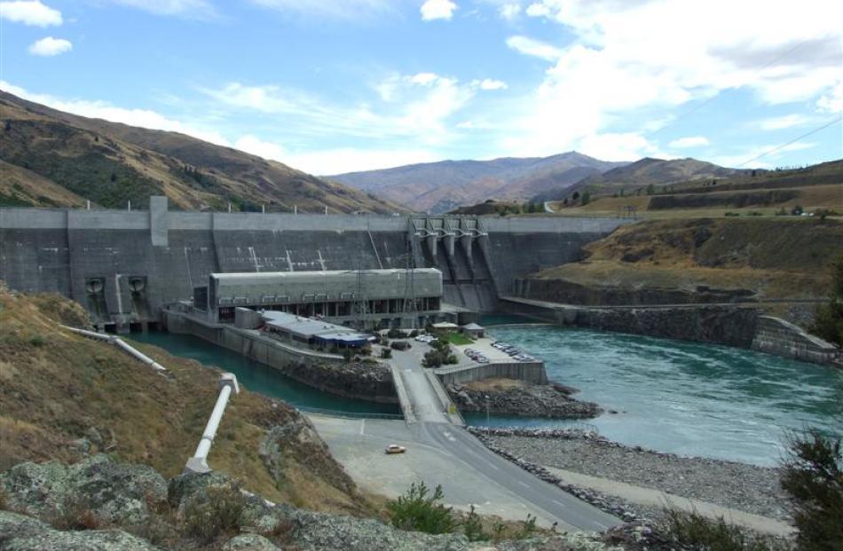 Clyde dam owner Contact Energy reports lower-than-expected profit. Photo by Lynda van Kempen.