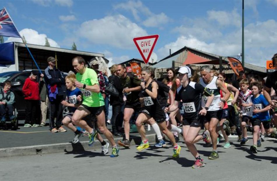 Competitors  spring away  from the start of the 2015 Kelly's Canter at Palmerston on Sunday....