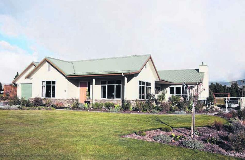 Examples of homes in Central Otago built by O'Callaghan & Walker Builders Ltd.