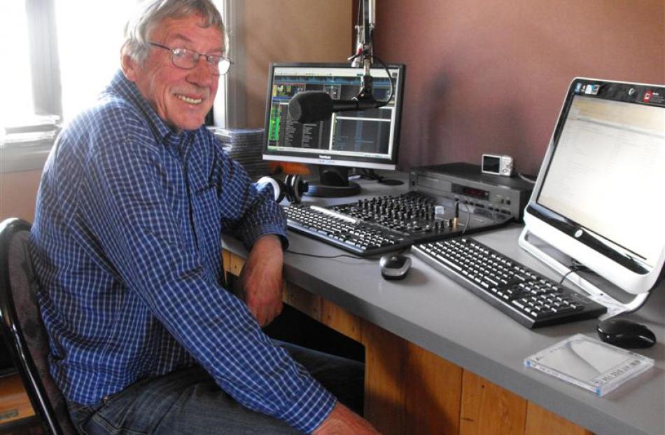 Glenorchy Country Radio broadcaster Chas Drader at his Glenorchy home with his new HP computer...