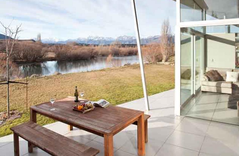 The terrace view of the Clutha River.