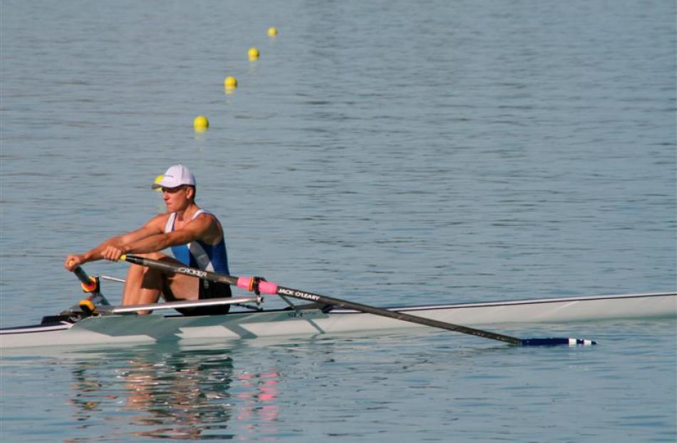 Jack O'Leary (Otago) qualifies for final of club single sculls.