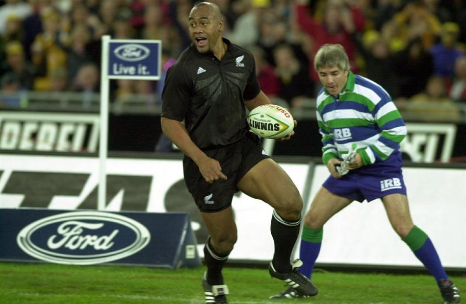 Jonah Lomu scores the All Black match-winning try against Australia in 2000. Photo: Getty Images