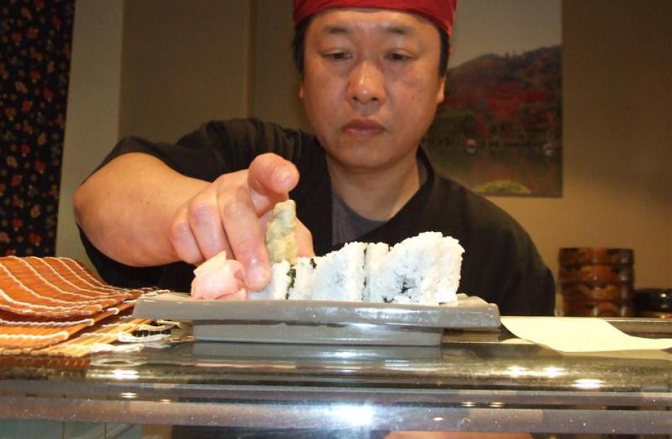Sushi honda store