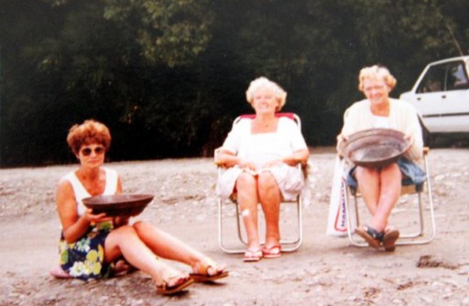 My mother, Rosemary Roxburgh, left, with my late aunt Helen Clarke and grandmother Susan Roxburgh...