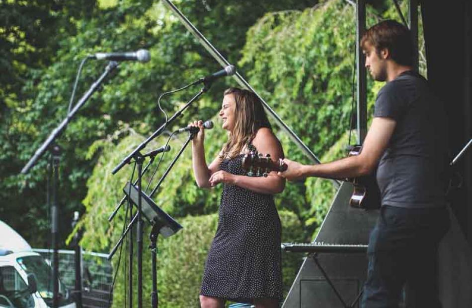 Oamaru acoustic duo Sombrero Tuesdays, Alice Hore and Shaun Todd, perform.