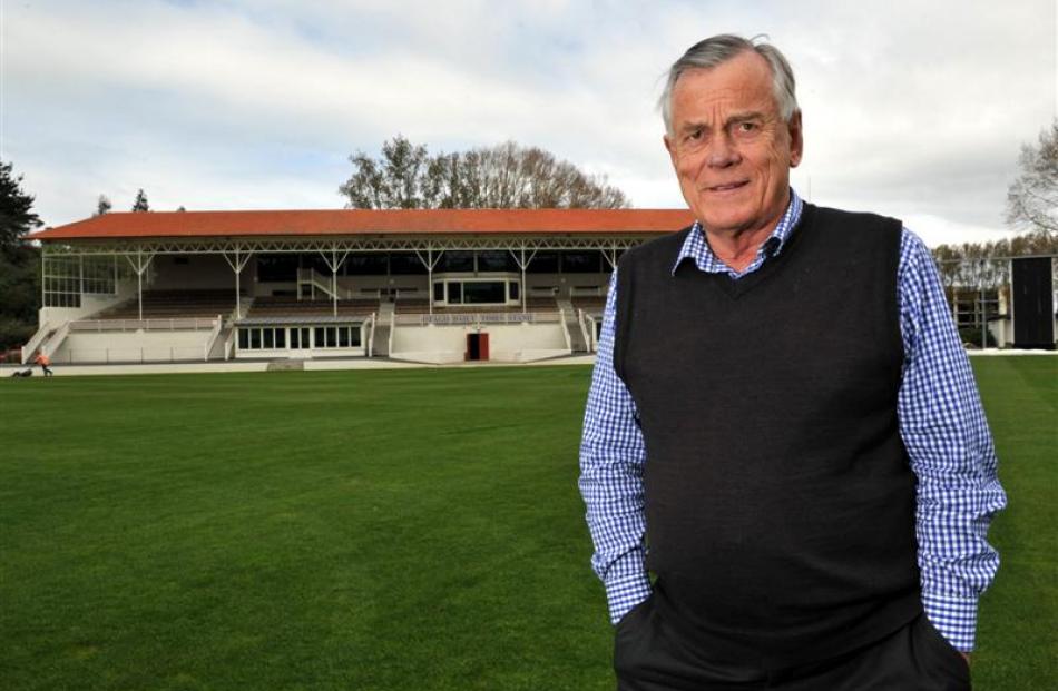 Otago Cricket Association chief executive Ross Dykes will retire at the end of  his 10th season....