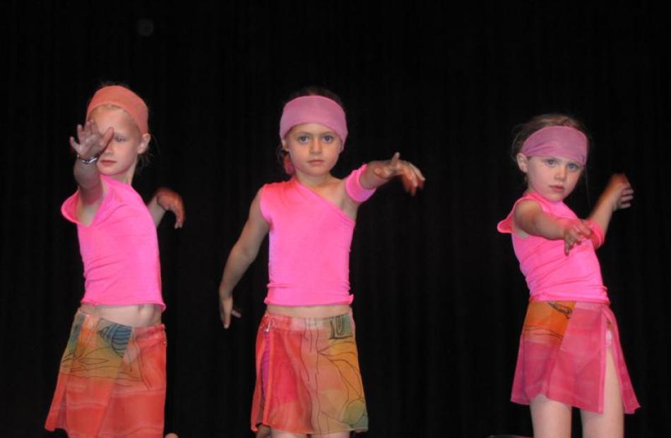 Pheobe O'Donnell, Zara Mackley and Georgia Baillie (all aged 5).