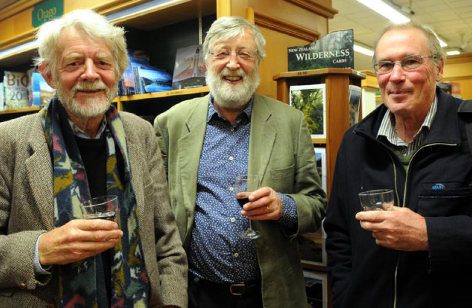 Brian Turner, of Oturehua, with Erik Olssen and Donald Kerr, both of Dunedin.