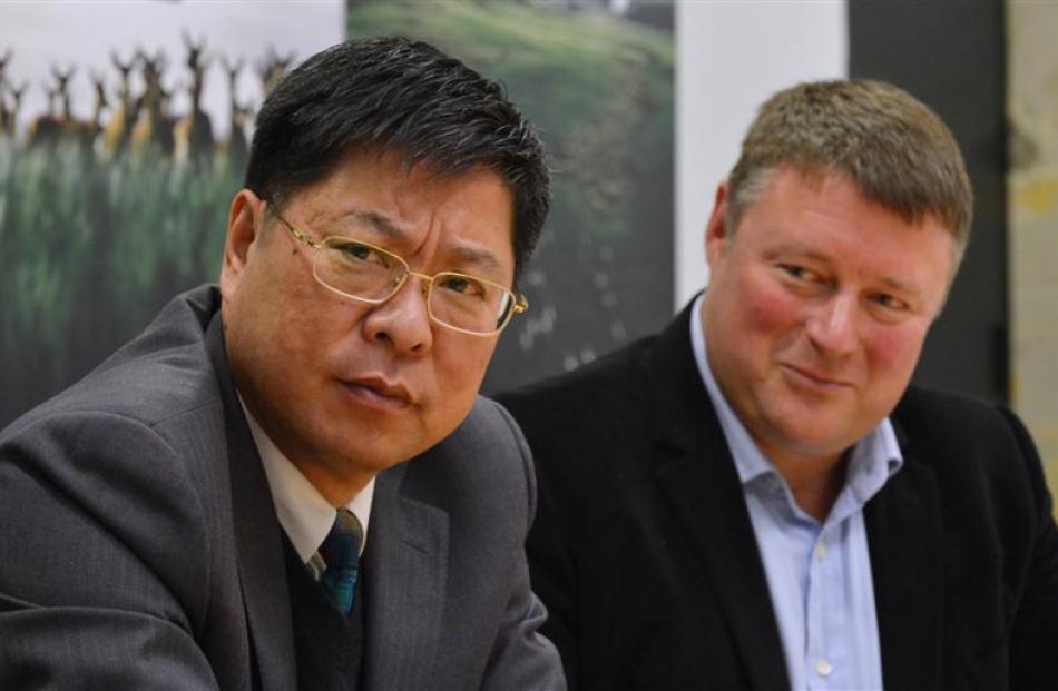 Shanghai Maling president Weiping Shen and Silver Fern Farms chairman Rob Hewett discuss the...